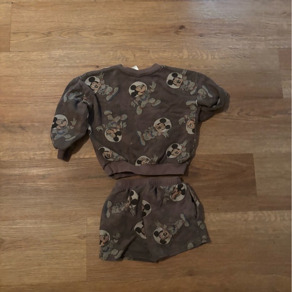 Disney Astronaut 2 piece outfit - Picture 6 of 6